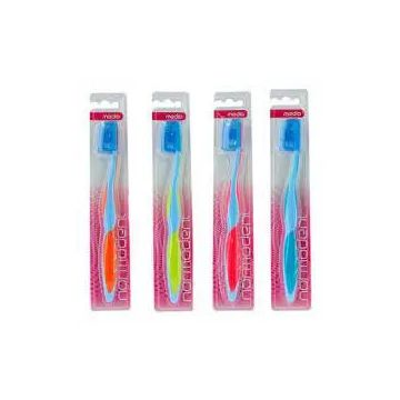 Normodent Cepillo Dental Medio